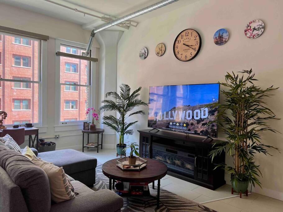 Apartamento Iconic Heart Of Dtla Loft With Rooftop Pool Jacuzzi Gym