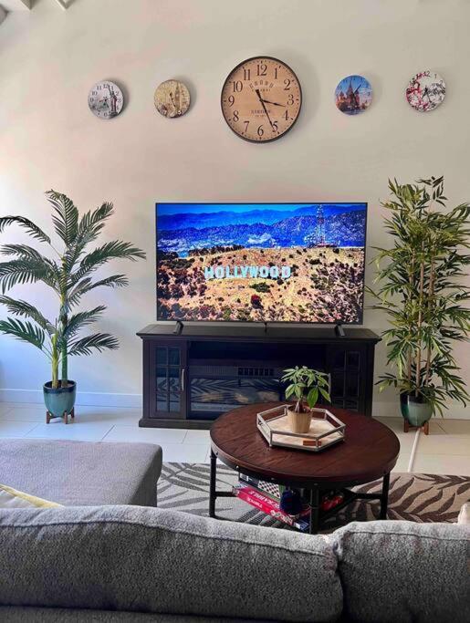 Apartamento Iconic Heart Of Dtla Loft With Rooftop Pool Jacuzzi Gym Los Angeles